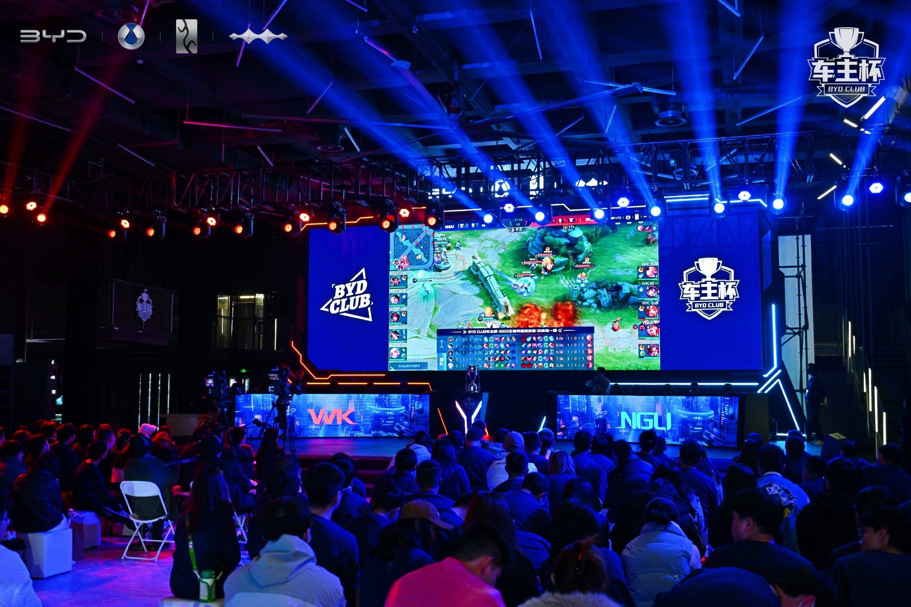 思路压制 枪法碾压 apEX当选对阵SAW MVP选手