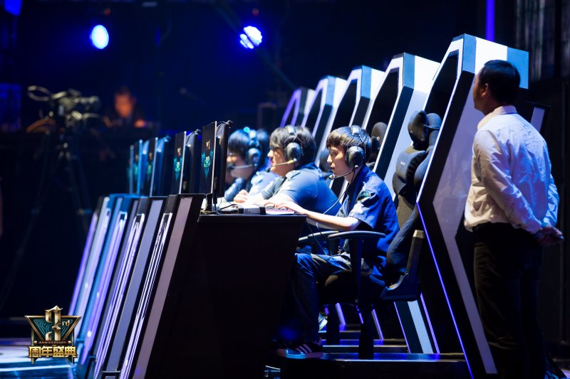 刚被曝光就出事？Jackeylove绯闻女友陷争议